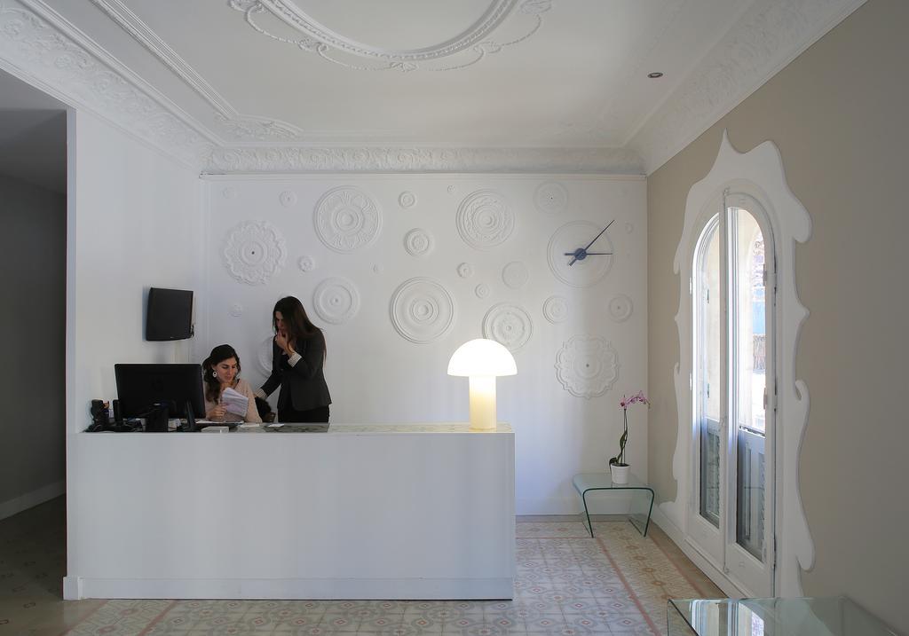 Hostal Medea Barcelona Zewnętrze zdjęcie