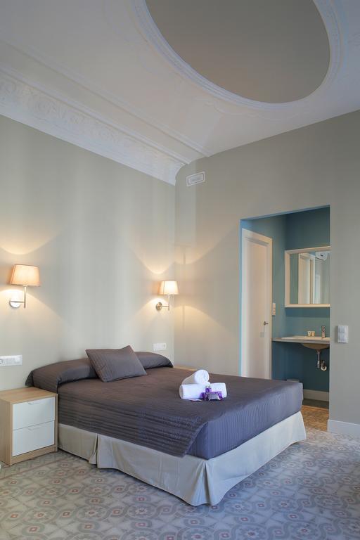 Hostal Medea Barcelona Pokój zdjęcie