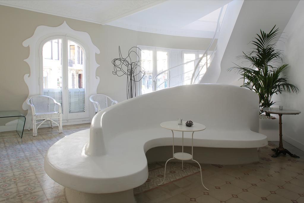 Hostal Medea Barcelona Zewnętrze zdjęcie